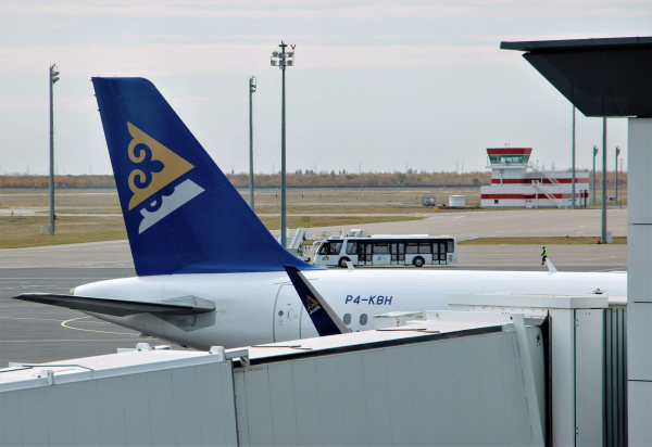 Не опять, а снова: самолет Air Astana повредили в аэропорту Алматы