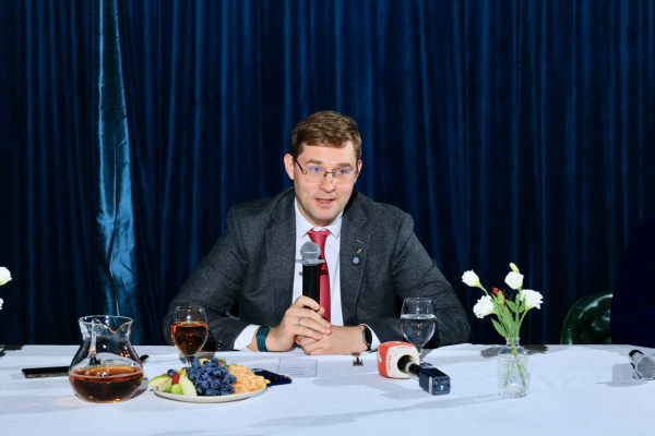 Тимур Турлов – о конкуренции цифровых экосистем, медиа-атаке, региональной экспансии и том, как Казахстан создаёт свою модель развития