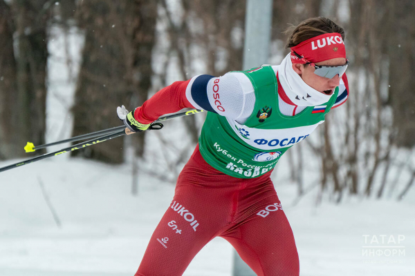 Непряева упала на повороте во время скиатлона на Олимпиаде в Италии