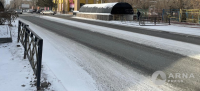 Первый снег в Семее: горожане утепляются, службы работают, но без происшествий не обошлось