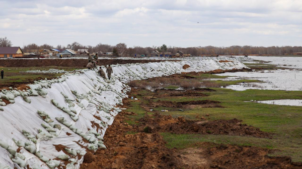 В ЗКО готовятся к большой воде: вдоль русел рек уложено 700 тысяч мешкотар