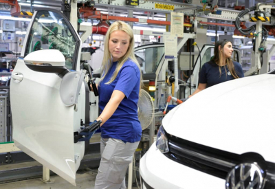 Volkswagen может впервые закрыть заводы в Германии ради сокращения затрат
