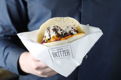 Где в Алматы есть хумус, фалафель и шакшуку