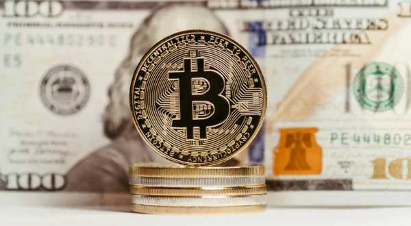 BTC формирует треугольник: куда пойдёт биткоин дальше?
